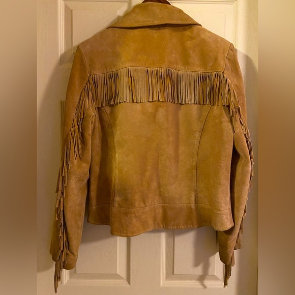 Gallery Jackets & Blazers - 🤠🎶 EUC Women’s 100% Genuine Leather Fringe Jacket💯